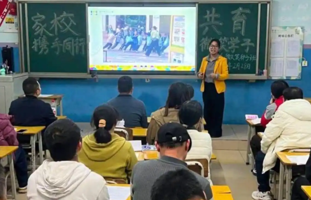 补齐亲情家长教育不是家庭单打独斗需要